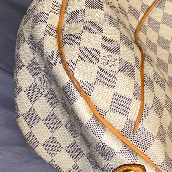 Louis Vuitton Galleria PM - Picture 4 of 16